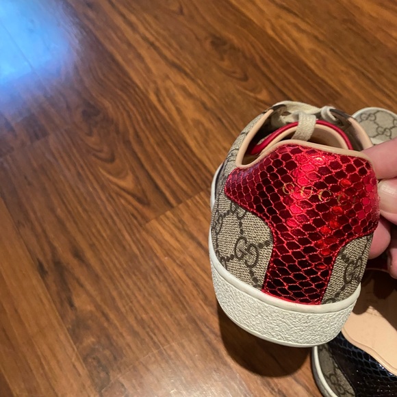 New without tags:Gucci ace supreme sneakers! In size 40. - Picture 8 of 11